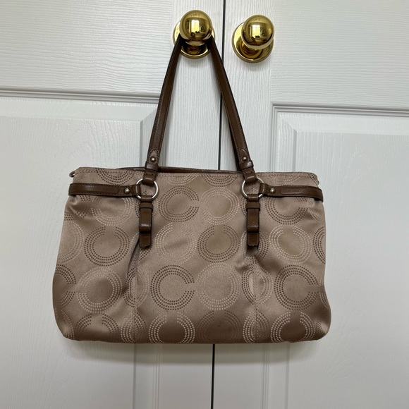 Coach Gold Dotted Madison Handbag (Authentic) - Picture 3 of 7